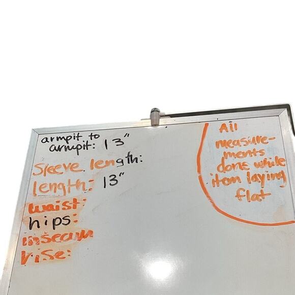 Lululemon Energy Bra Size 4 Black Sports Yoga Running Athleisure Gym Leisure - Picture 2 of 4